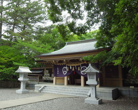 山内神社・拝殿