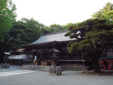 平塚八幡宮・拝殿