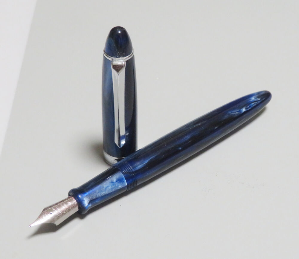 さすがはマニアの作った万年筆・・・か?~モデル308・銀河 さすがはマニアの作った万年筆・・・か?~モデル308・銀河