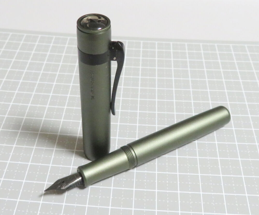 デルタ 万年筆 オリジナル ミニ DV Mini ゴールドトリム 14金ニブ