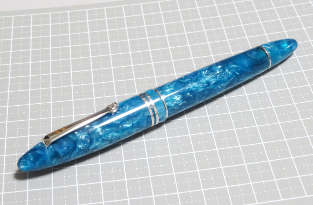 エメラルドに輝く海を手の中に！～フローレ・エメラルド［レオナルド