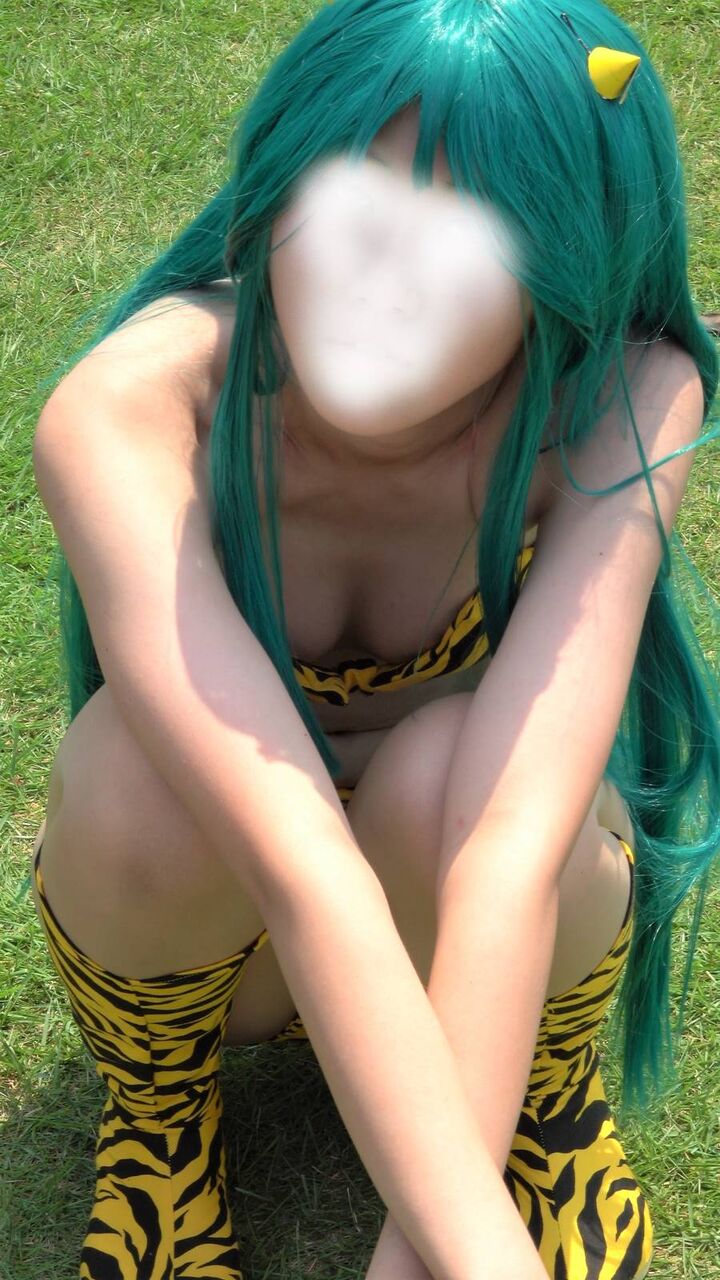 レイヤージョリ脇エロ ラムちゃん”コスのレイヤーちゃんを高画質撮影したら腋毛が見えた : 痴民の痴識