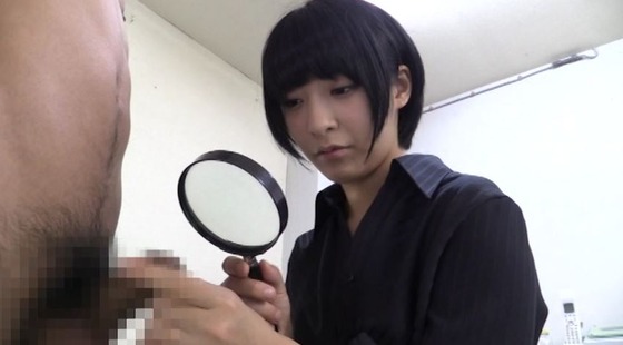 M男くんの超敏感ポイント「包茎チ○ポ」に興味津々で予想以上に大ハシャギする小悪魔な女の子たち