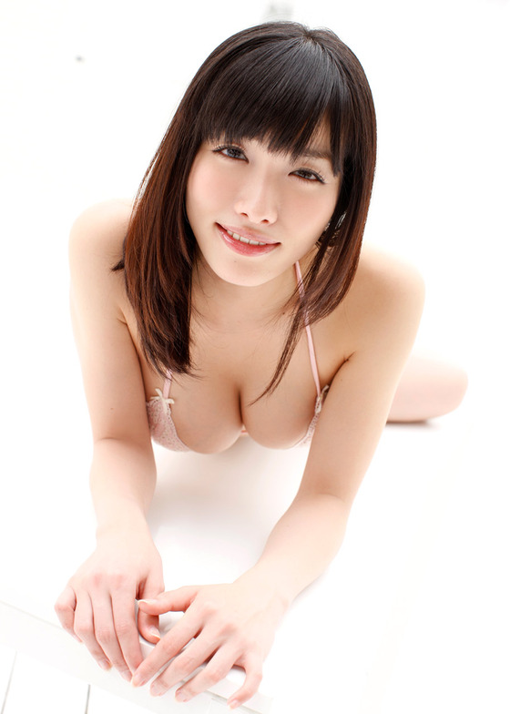 【画像】グラドル 今野杏南 セクシービキニグラビア