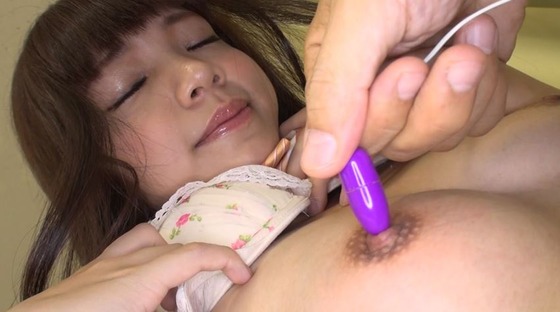 女子校生の乳首健康診断2