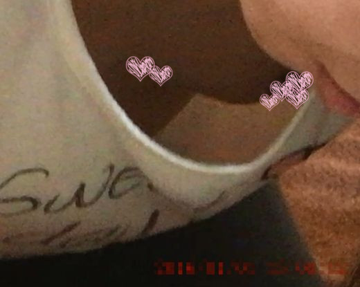 【クロネコ配達】 配達先のお姉さんが胸チラ　vol.2 ノーブラでデカ乳首が丸見えだった20代奥さん。