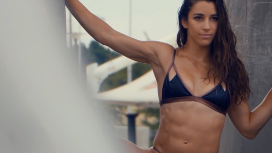 女子体操 オリンピック金メダリスト Aly_Raisman　のセクシーイメージ動画