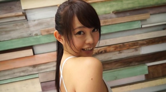 美尻グラドルのニューカマー ”嶋村瞳”ちゃんの「瞳と一緒」