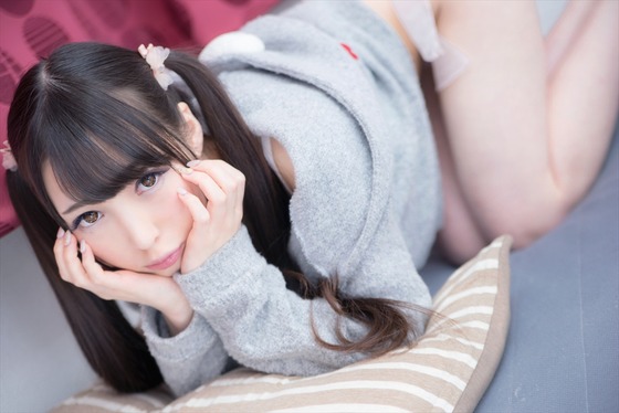 ”福田もか。”ちゃんのお部屋でROM撮っちゃいました！「もかろむっ。」