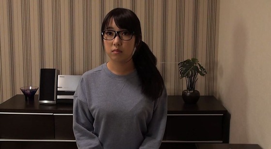”綾波まこ”ちゃんが地味でダサ子な人妻に！