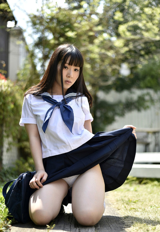 【画像】 グラドル雨宮留菜ちゃんの大きすぎるオッパイ♪