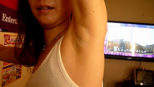 綺麗なお姉さんのたまらない腋