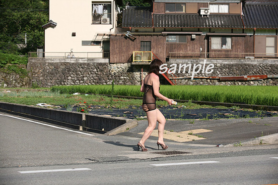 【田中映像製作所】パイパンM女美樹の露出調教の旅