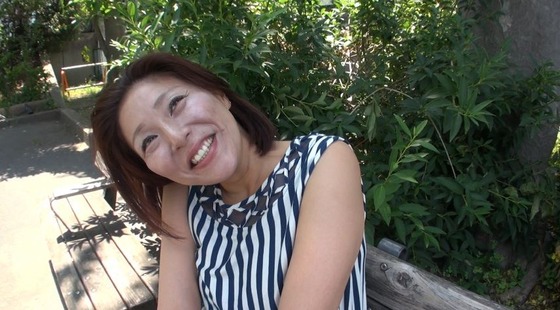家庭内別居中の主婦が勇気を奮ってAV応募　熟蜜のヒミツ つばさ 40歳
