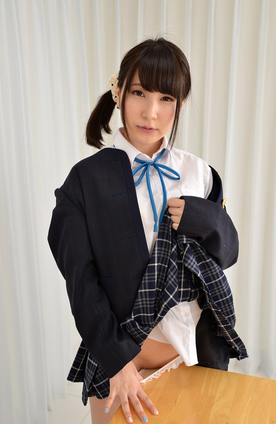 【 画像 】” あいか莉乃 ”ちゃんがブレーザーJKに！！