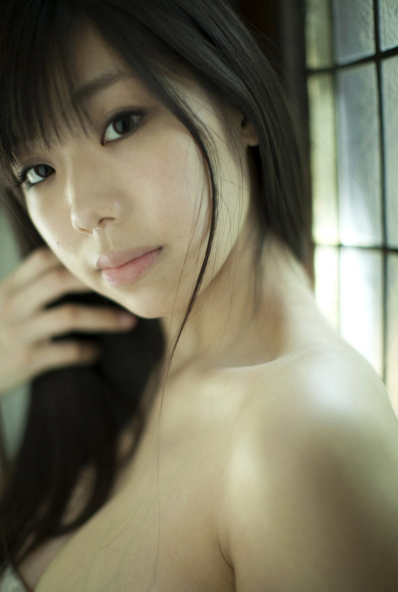巨乳グラドル”鈴木ふみ奈”ちゃんのムチムチ グラビア画像　②
