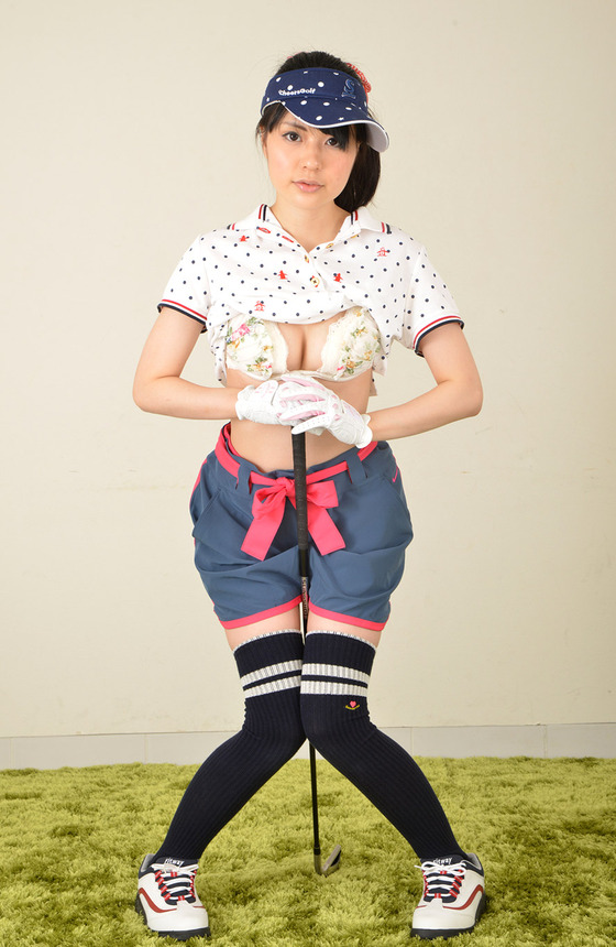 【画像】幸田ユマちゃん、胸チラ ゴルフウェア＆制服コス