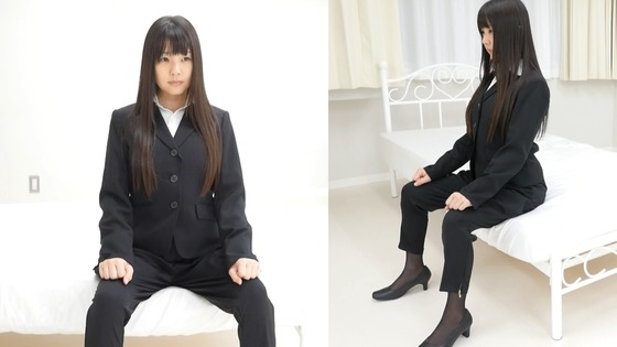 ”つぼみ”ちゃんのセクシーグラビア　スーツ＆黒パンスト