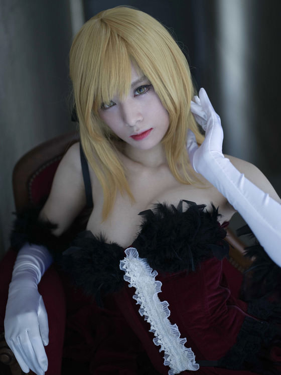 ”うさ吉”ちゃんの「傷物語 キスショット」コス