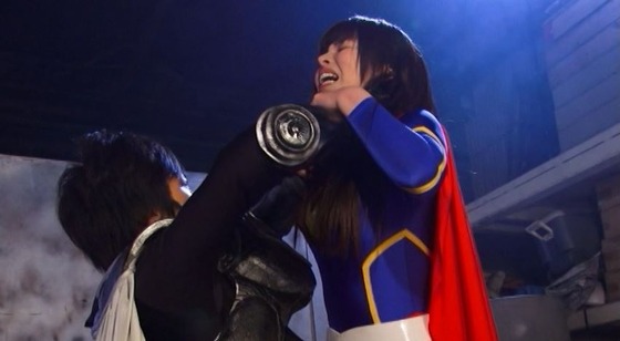 緒川凛ちゃんがアメコミ風ヒロインに変身！「マイティーレディー」