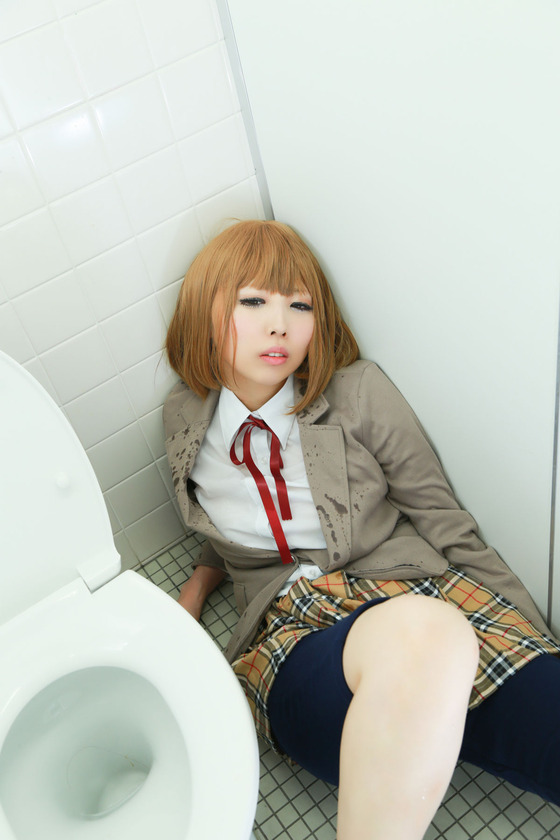 コミケ発禁ｗｗｗ  ”桃色れく”ちゃんの監獄学園コス