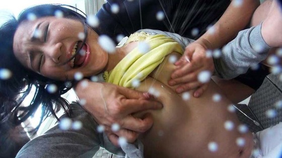 見世物母乳ママ 2日目 里坂あかり