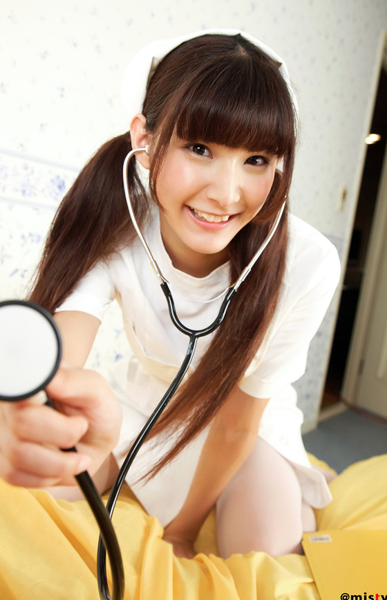 巨乳グラドルの新星 ”彩川ひなの”ちゃん画像