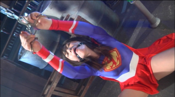 ”春原未来”ちゃんのセクシー”アメコミヒロイン”コスプレ