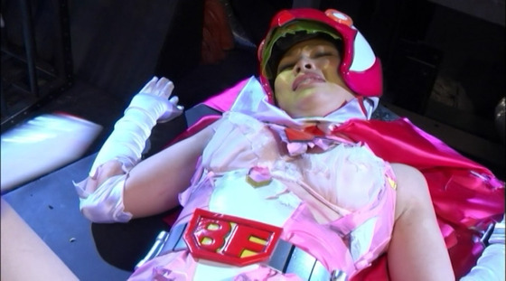 ”春原未来”ちゃんのお色気特撮 「忍者特捜バードファイター」
