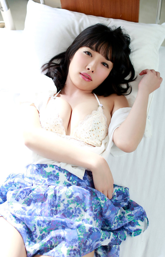 【画像】グラドル 今野杏南x岸明日香　レズレズグラビア