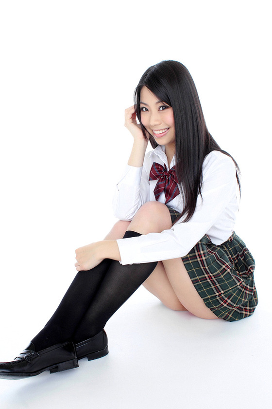 巨乳グラドル”鈴木ふみ奈”ちゃんのムチムチ グラビア画像　①