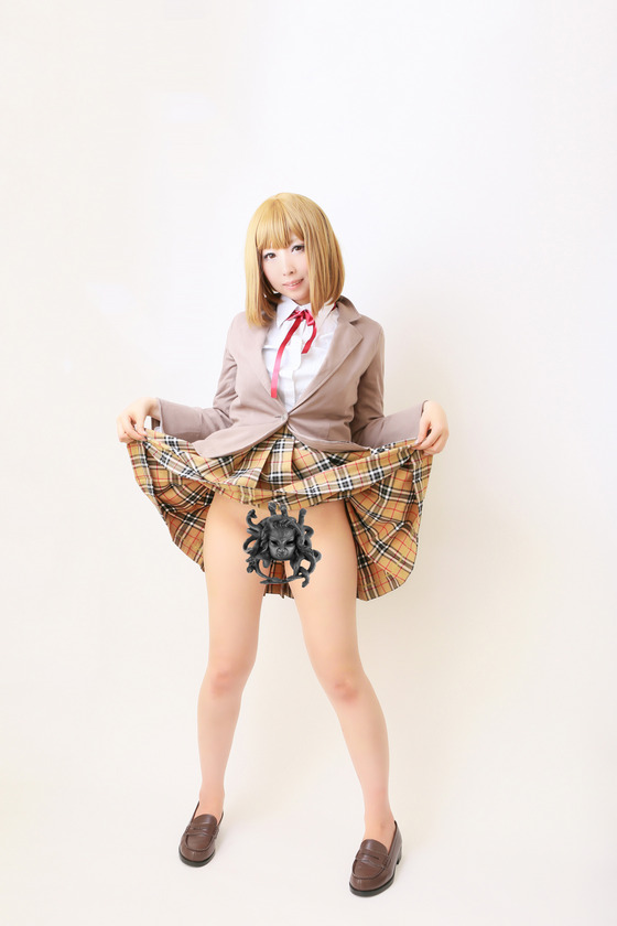 コミケ発禁ｗｗｗ  ”桃色れく”ちゃんの監獄学園コス
