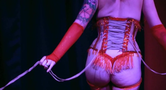 セクシーダンスで揺れる女体肉をスローモーションで観察！！