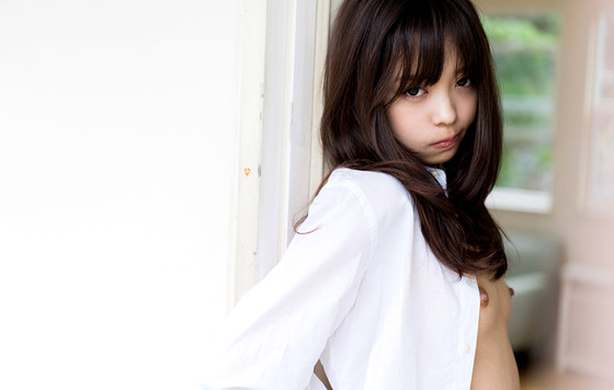 今大人気の美少女 ”凰かなめ”ちゃんが魅せる セクシーヌード画像