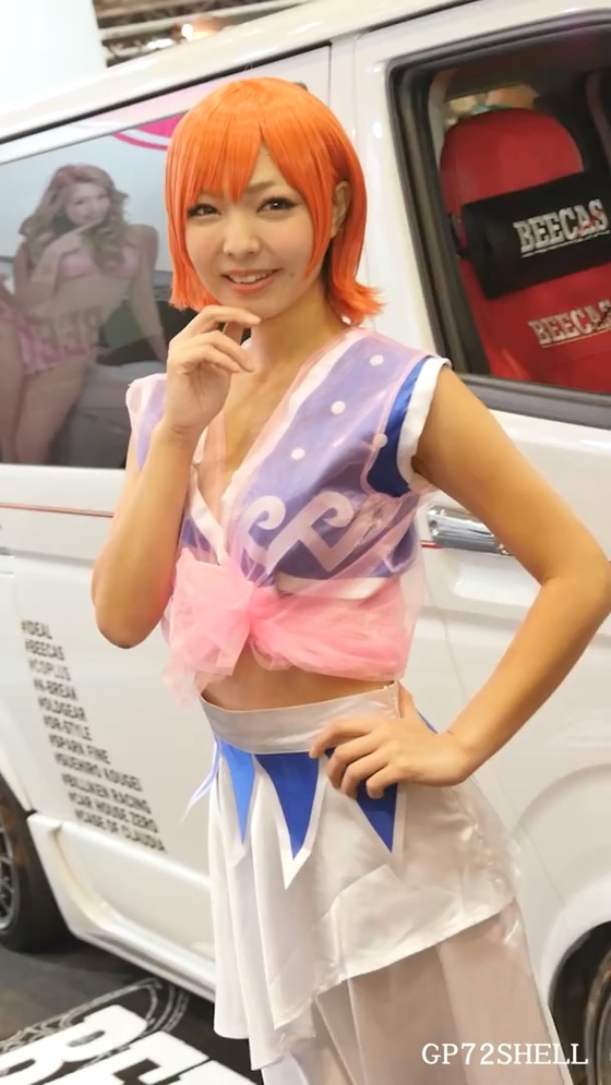 東京オートサロン2017　ワンピース”ナミ”コスのキャンギャルちゃん