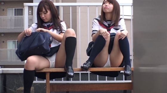 毎朝通勤途中に見かける女子校生のパンチラ