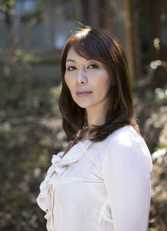 美熟女”翔田千里”さん ヌード画像　③