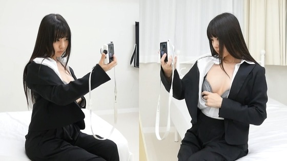 ”つぼみ”ちゃんのセクシーグラビア　スーツ＆黒パンスト