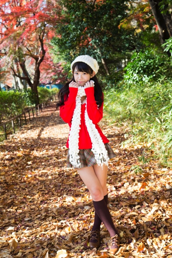 まるで中学生のような童顔にFカップ巨乳、反則的な組み合わせのボディ　長澤茉里奈「まりちゅう日和」
