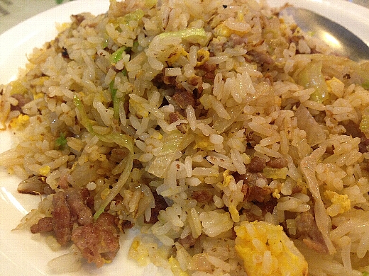 そして、初日の〆は「翠華餐廳(スイカレストラン)」で。野菜入り焼飯は所謂レタス炒飯。安心する味ですw