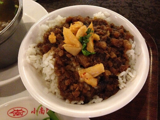 魯肉飯はめっちゃ味が濃かったw