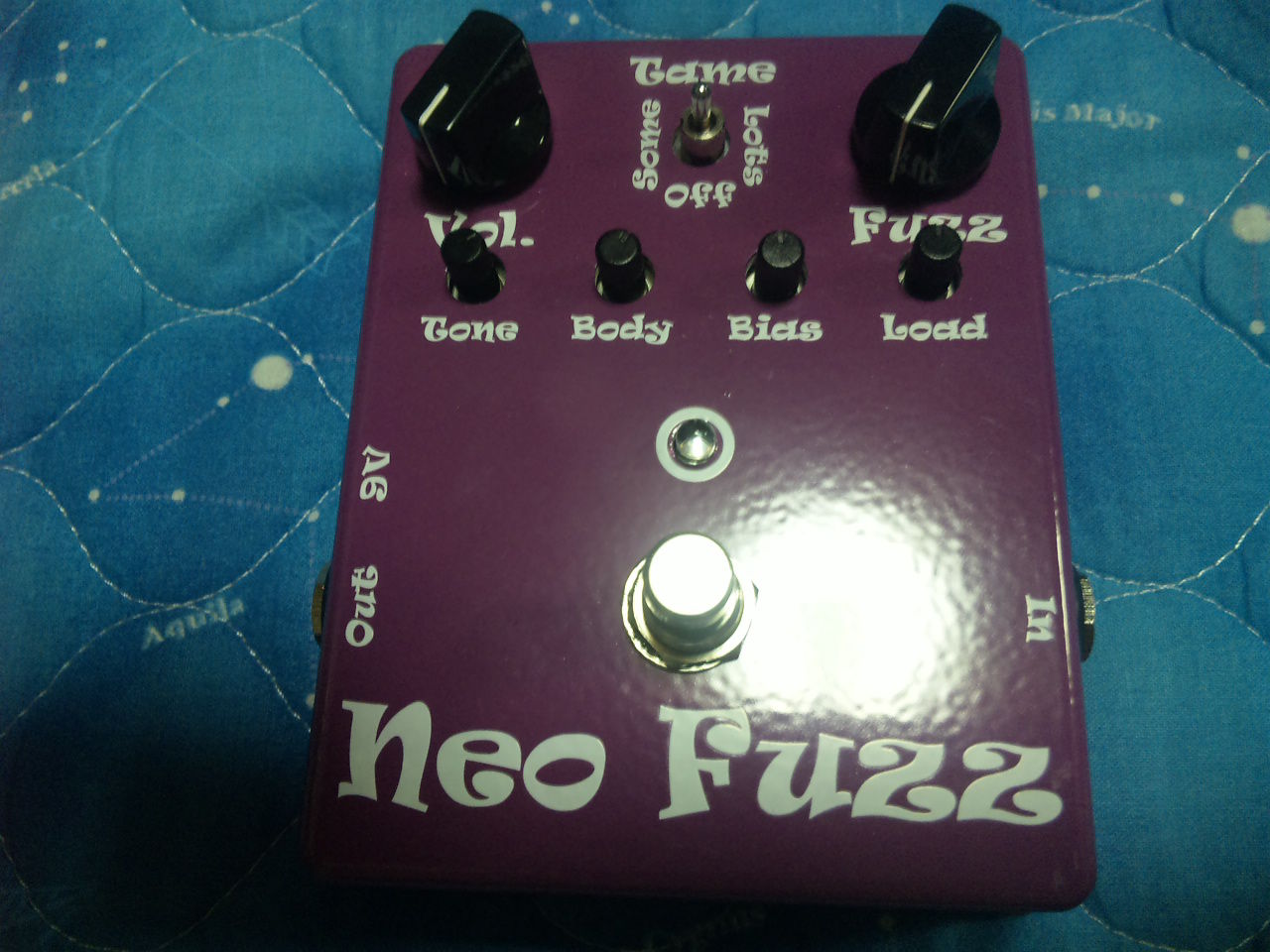ギター MI audio NEO Fuzz MI Effects NEO FUZZ guitar pedal demo with Gibson SG