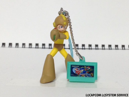 ロックマン フィギュアストラップ 幻の金カセット登場！？ 『ロックマン フィギュアストラップ