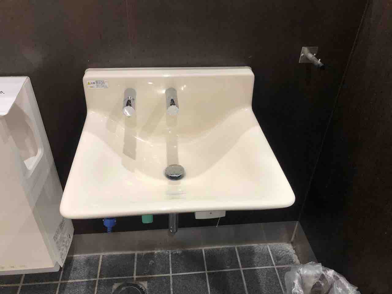 改修】DCMカーマ西尾シャオ店 (ホームセンター) : 愛知県トイレ探索記