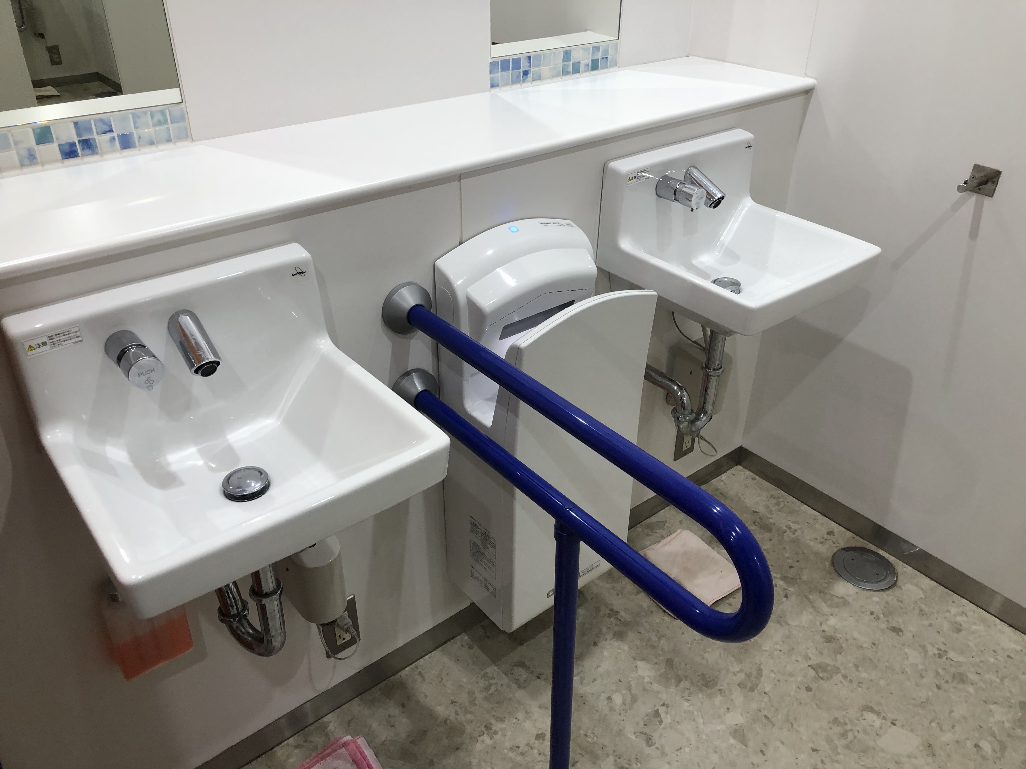 珍品】【美浜CP】8号館3Fトイレ : 愛知県トイレ探索記 珍品】【美浜CP】8号館3Fトイレ : 愛知県トイレ探索記