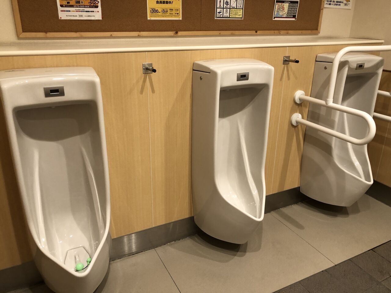 Dcmカーマ 西尾店資材館新トイレ 愛知県トイレ探索記