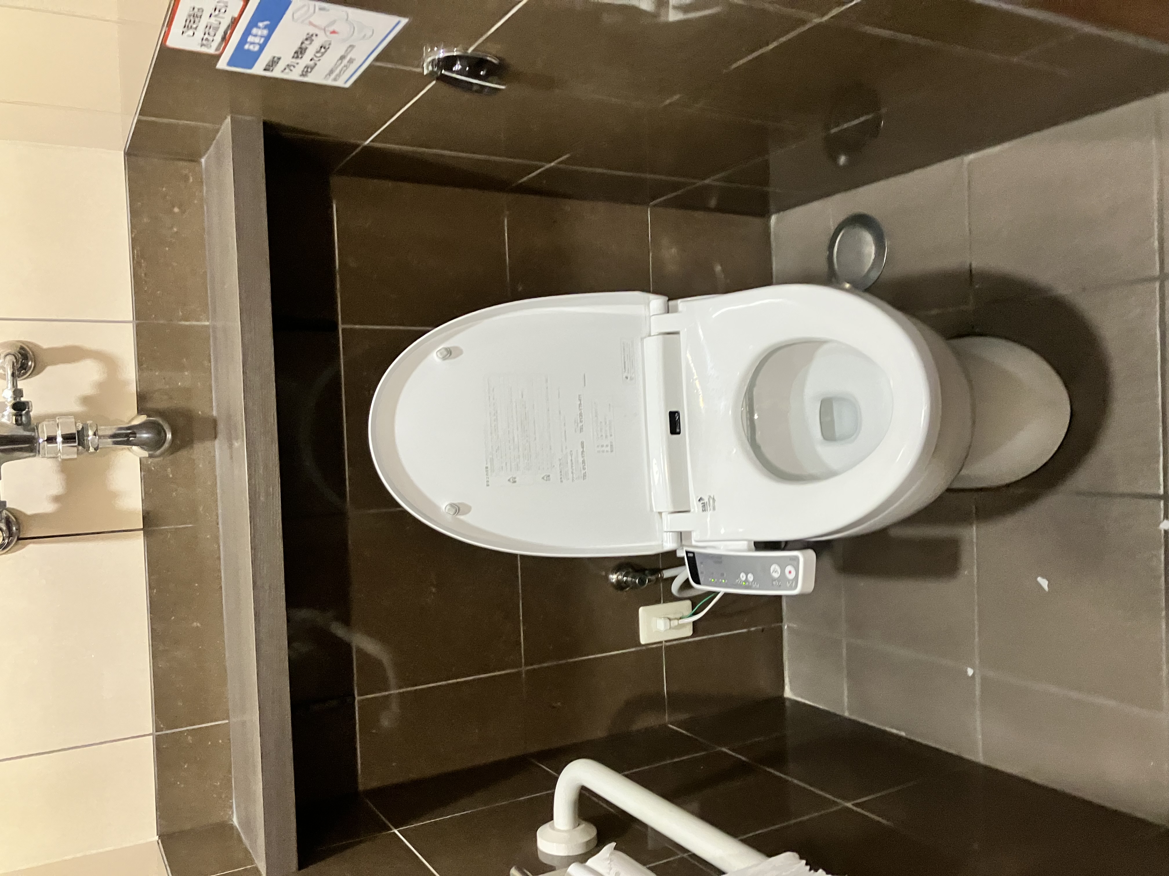 ドミースーパーセンター知立店 東側トイレ : 愛知県トイレ探索記 ドミースーパーセンター知立店 東側トイレ : 愛知県トイレ探索記
