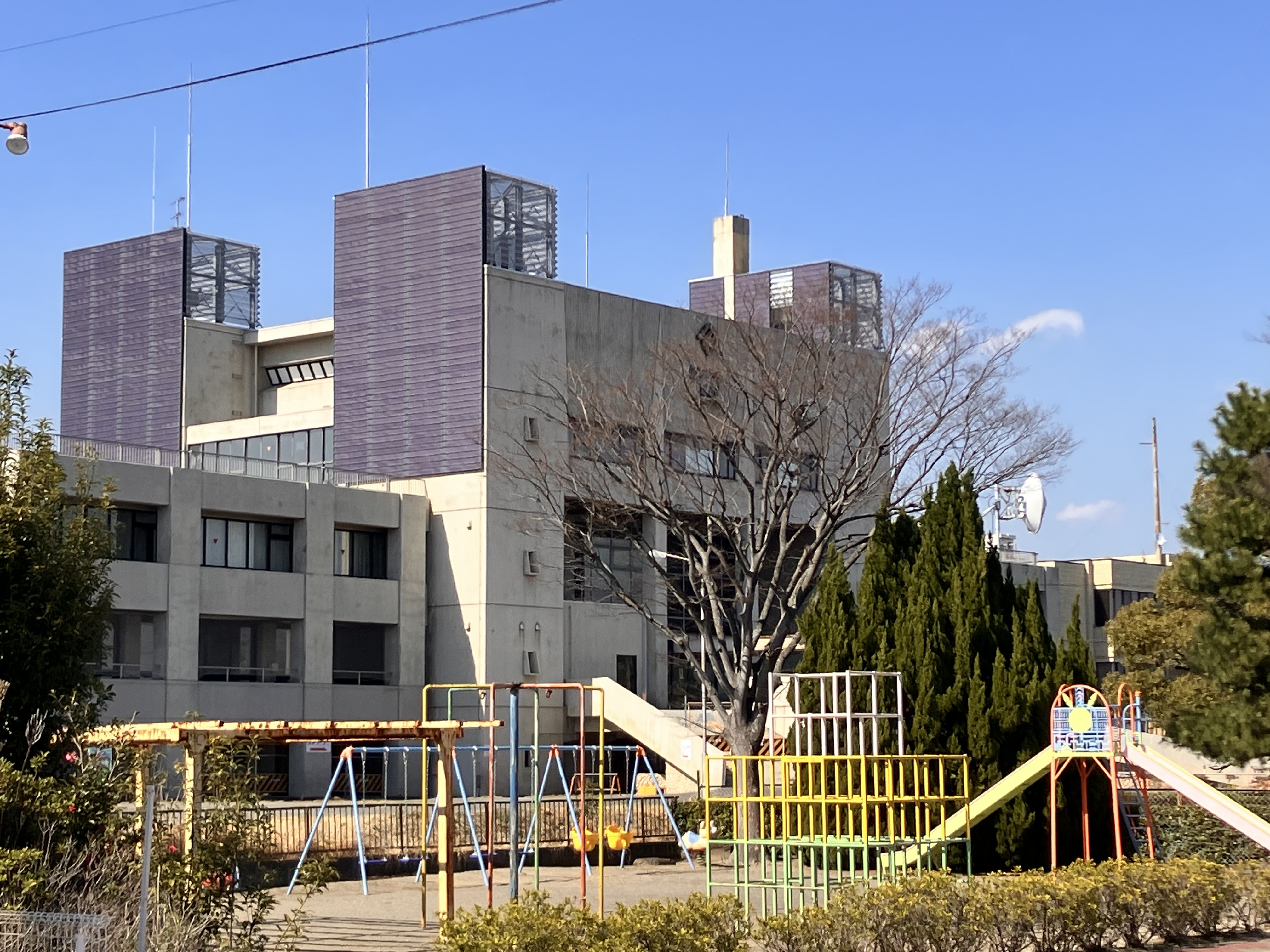 一色 町 公民館