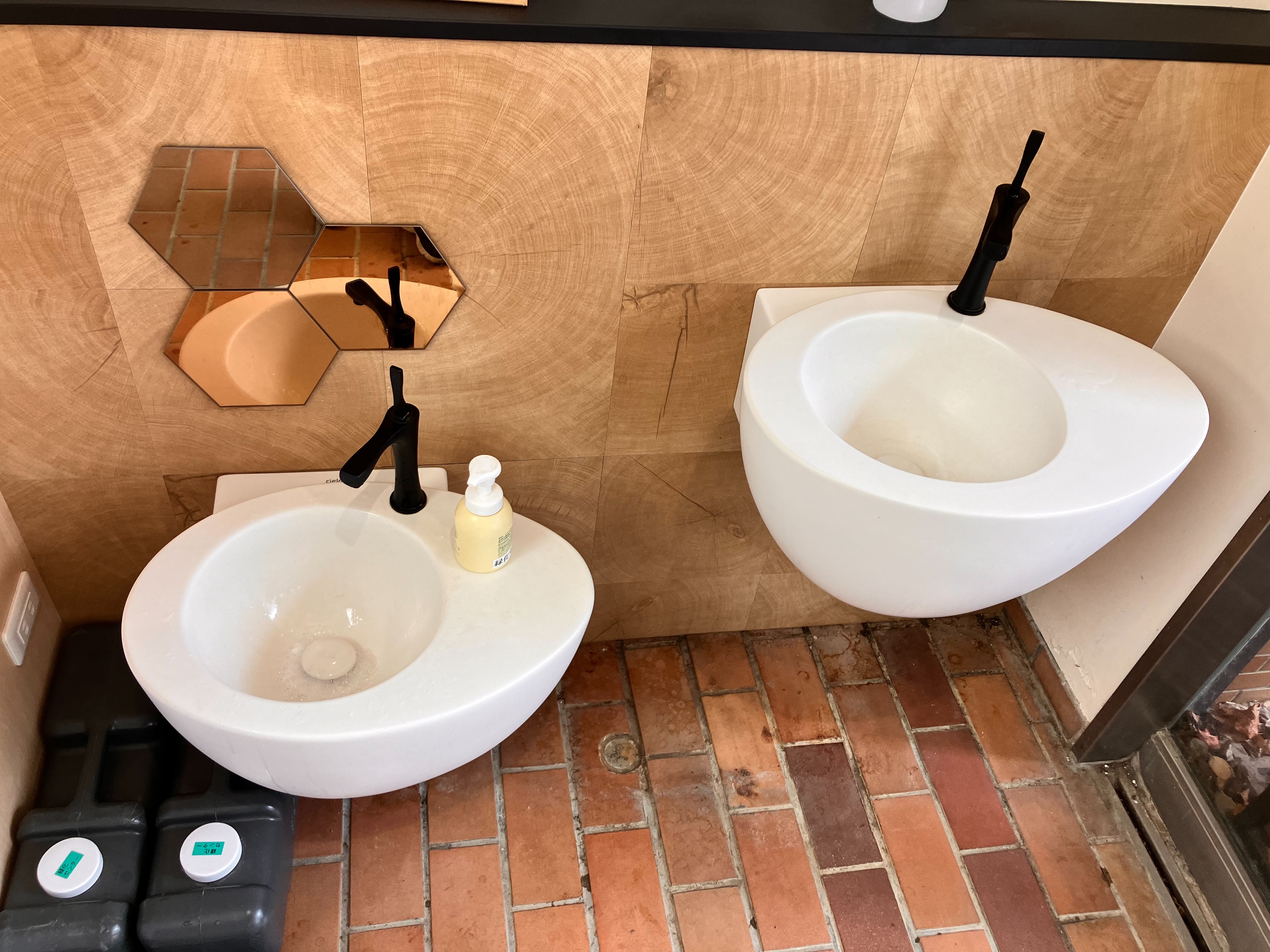 珍品】名古屋市緑化センタートイレ(鶴舞公園内) : 愛知県トイレ探索記