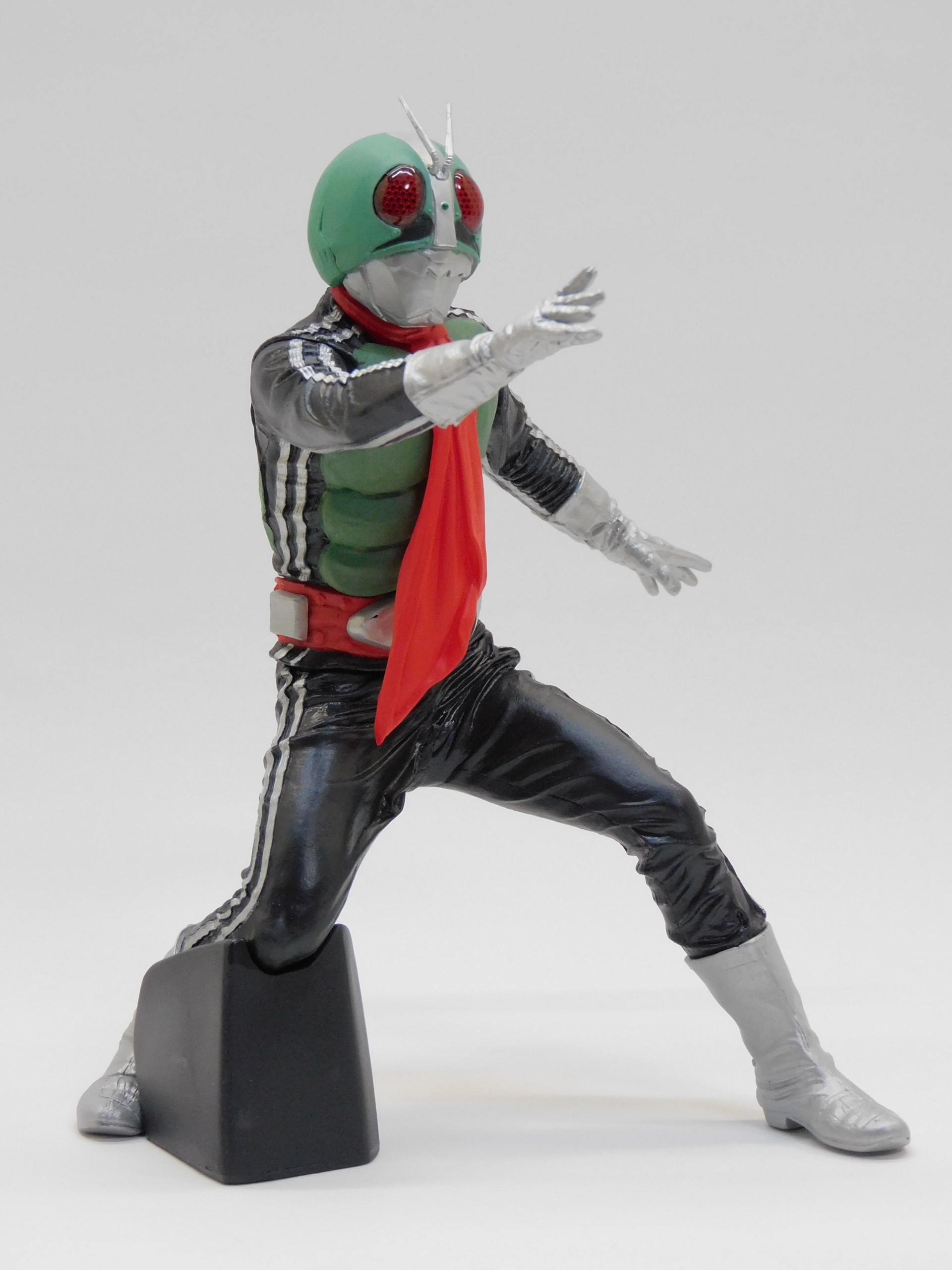 英雄勇像」仮面ライダー新1号､仮面ライダークウガ(マイティフォーム 